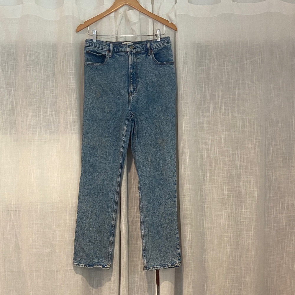 Abercrombie The 90’s Straight Ultra High Rise Jean